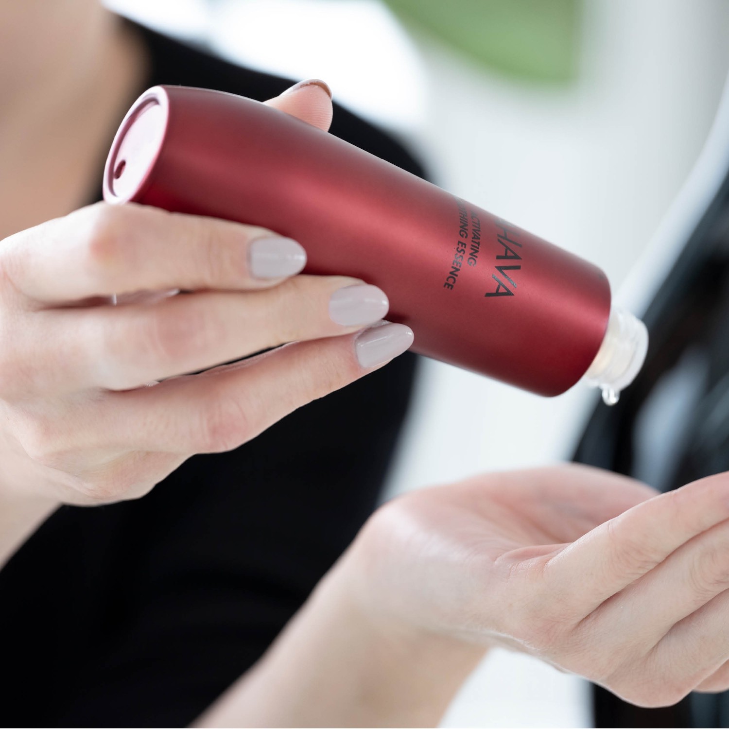 AHAVA Activating Smoothing Essence