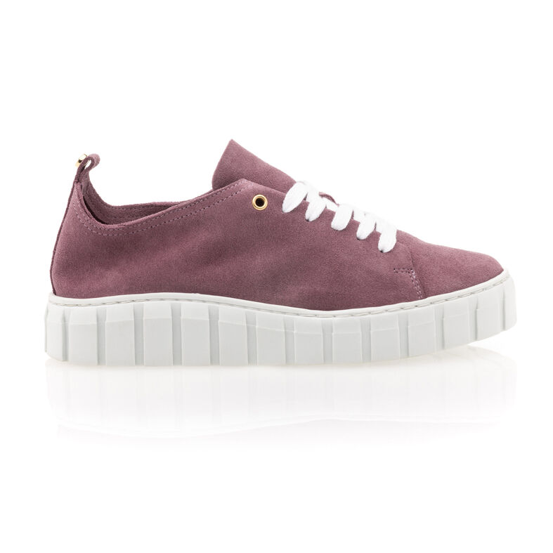 Zapatillas deportivas para mujer en color violeta.