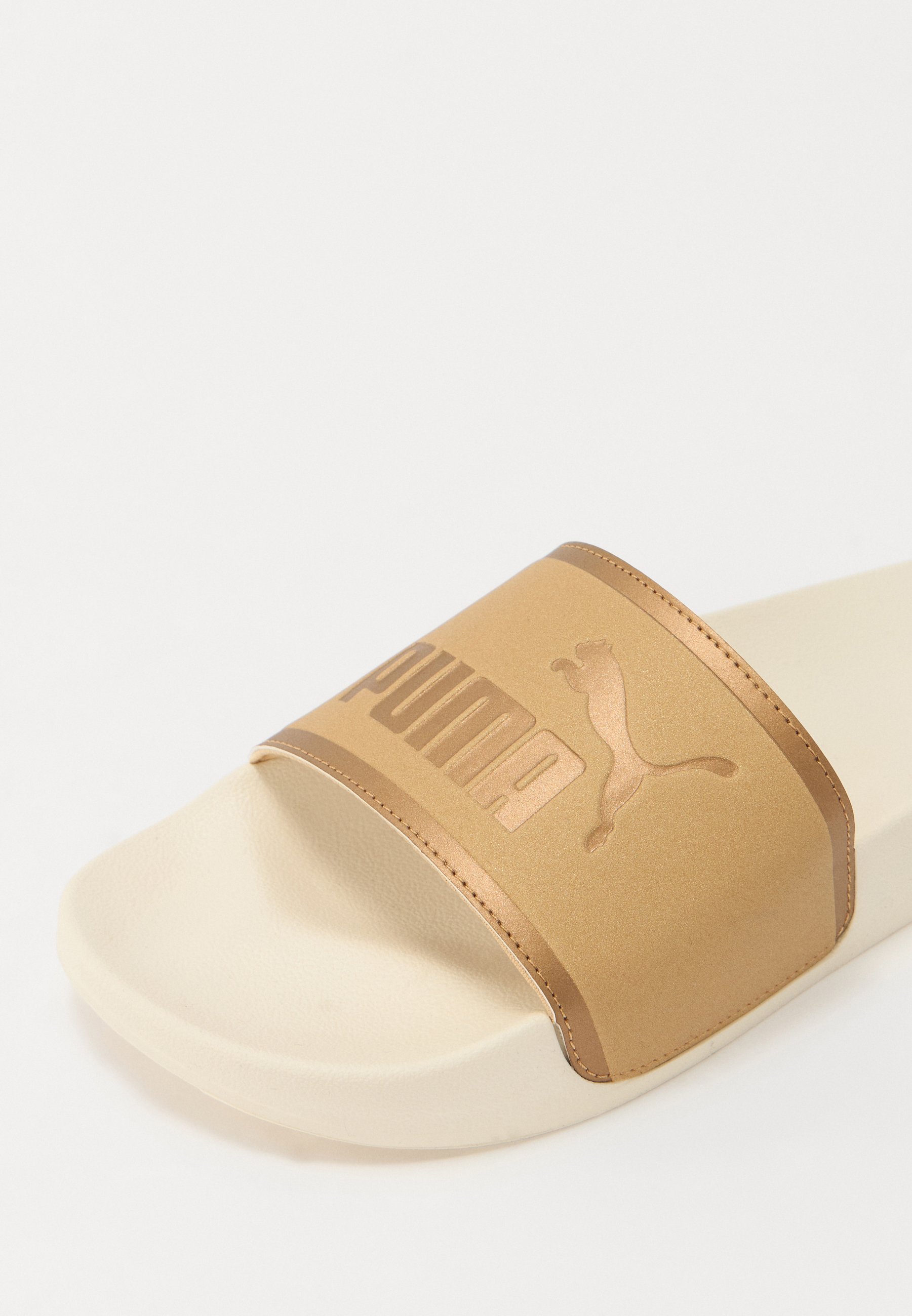 Puma LEADCAT AQUA METALLICS - Chinelos - cor neve alpina/dourado/areia clara