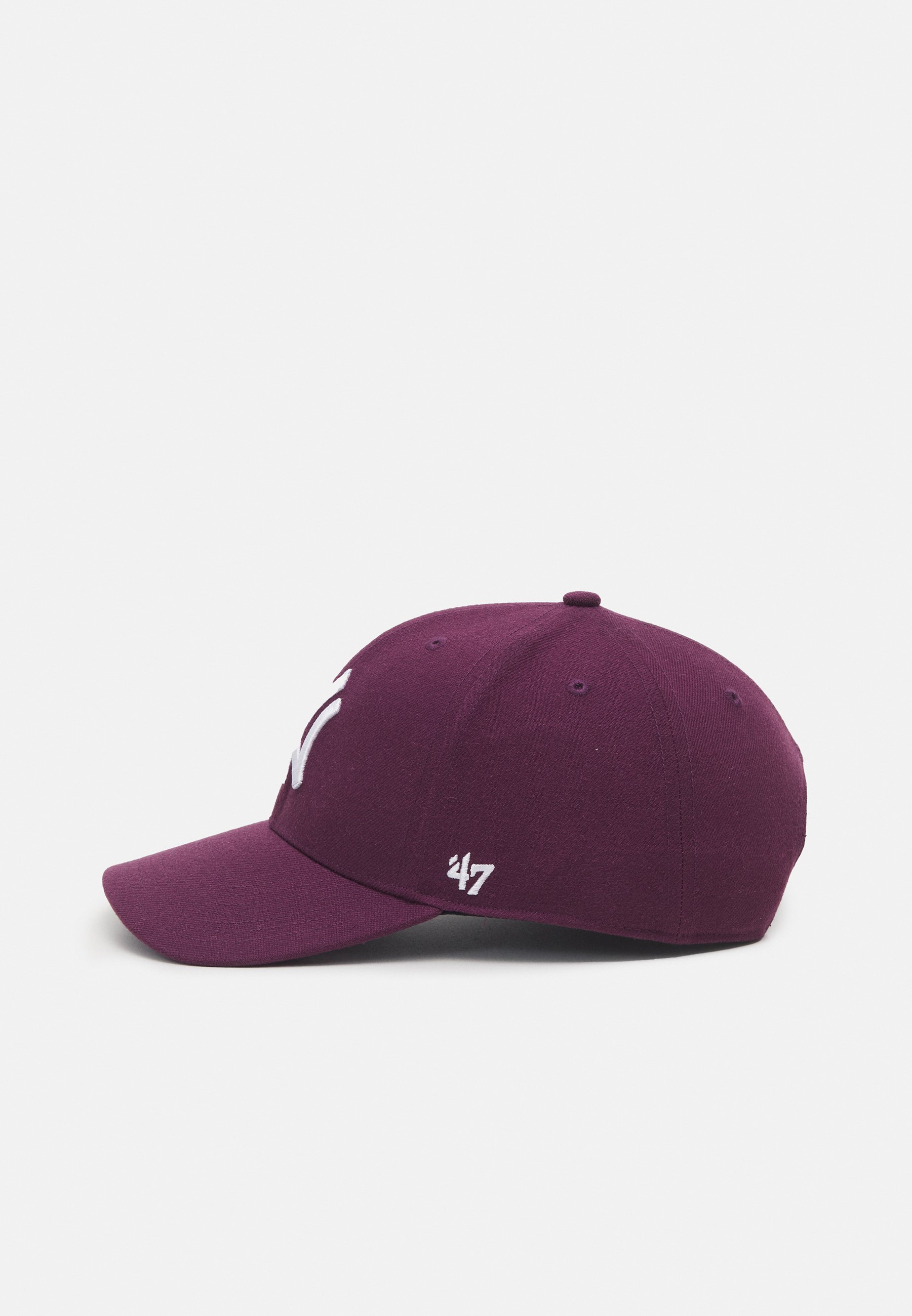 '47 Caps