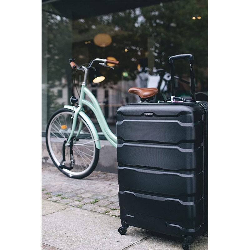 <div><h3 >Über Samsonite</h3>Samsonite stellt nicht nur Gepäck her, sondern schafft Vertrauen. Vertrauen darauf, dass sich beim Absteigen vom Bordstein kein Rad von Ihrem Gepäck löst. Vertrauen darauf, dass