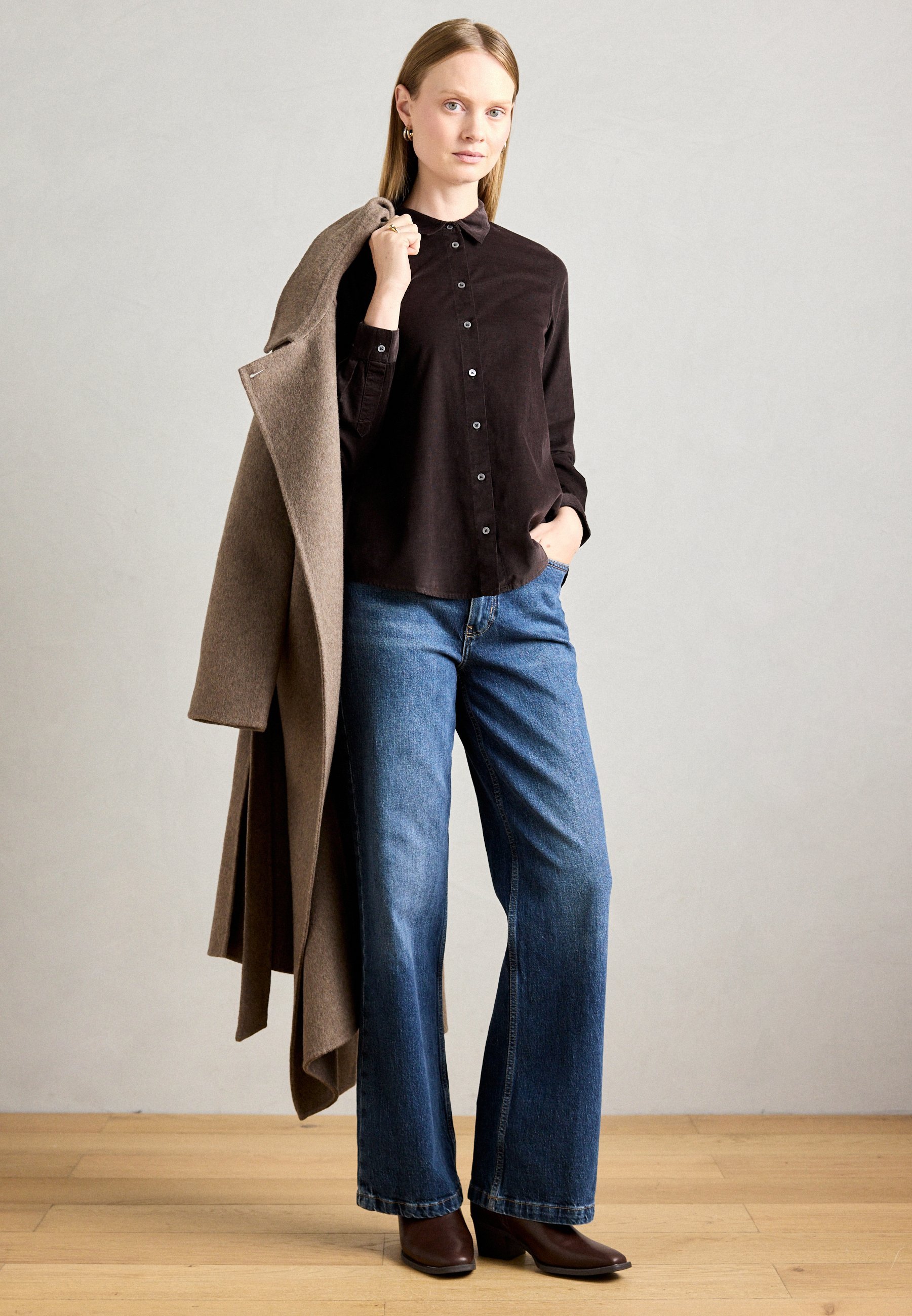 BALÍČEK S DLOUHÝM RUKÁVEM - BALÍČEK S KNOFLETY - tmavě modrá