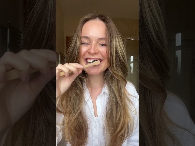 Pasta de dente roxa Superdrug ProCare 25ml