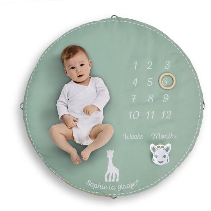 VULLI Reverso Playmat - Sophie the Giraffe - 1 side for activities and 1 side with photos - Adjustable arches