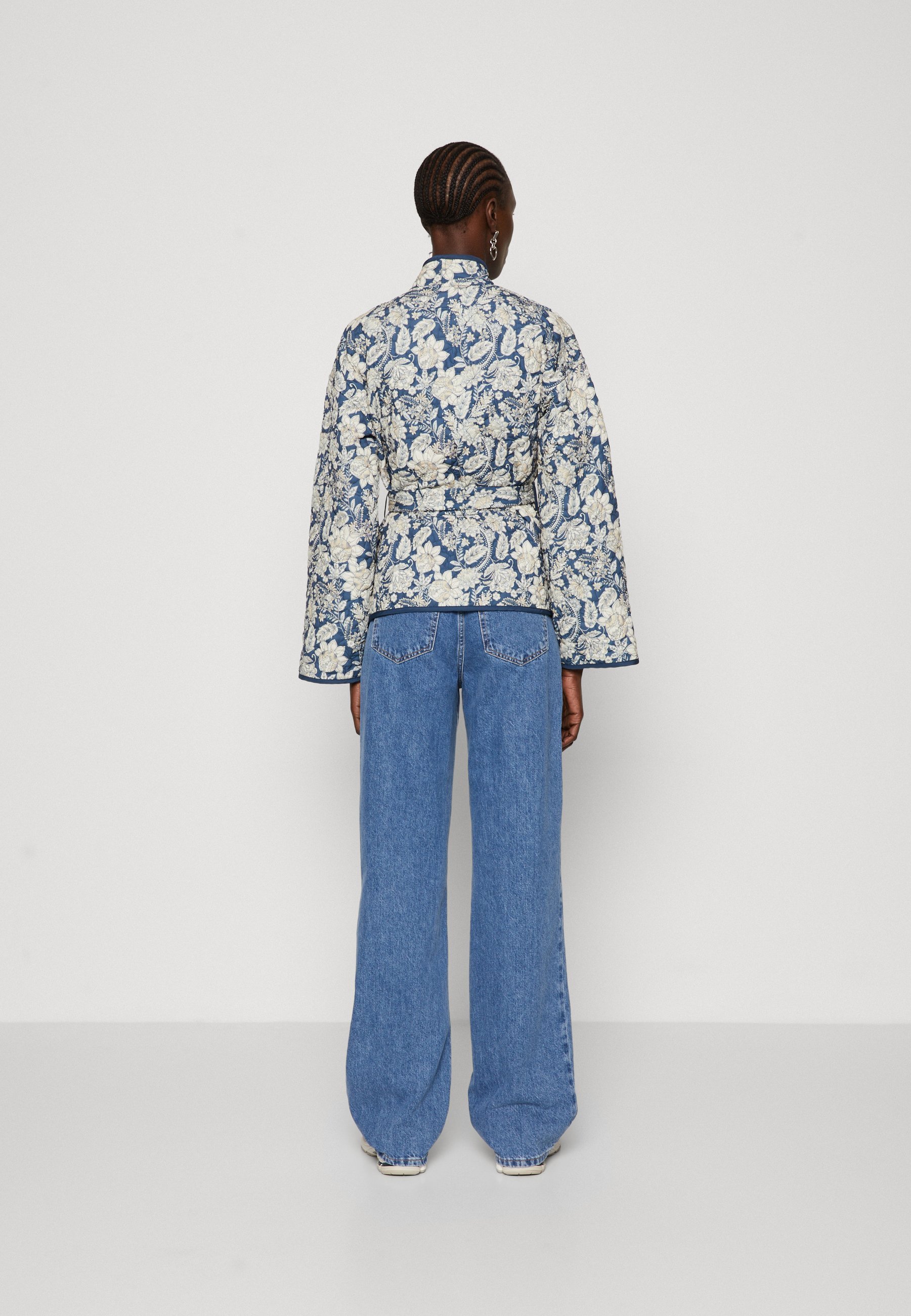 Veste réversible Vero Moda Tall VMJANE - Veste légère - bleu/beige