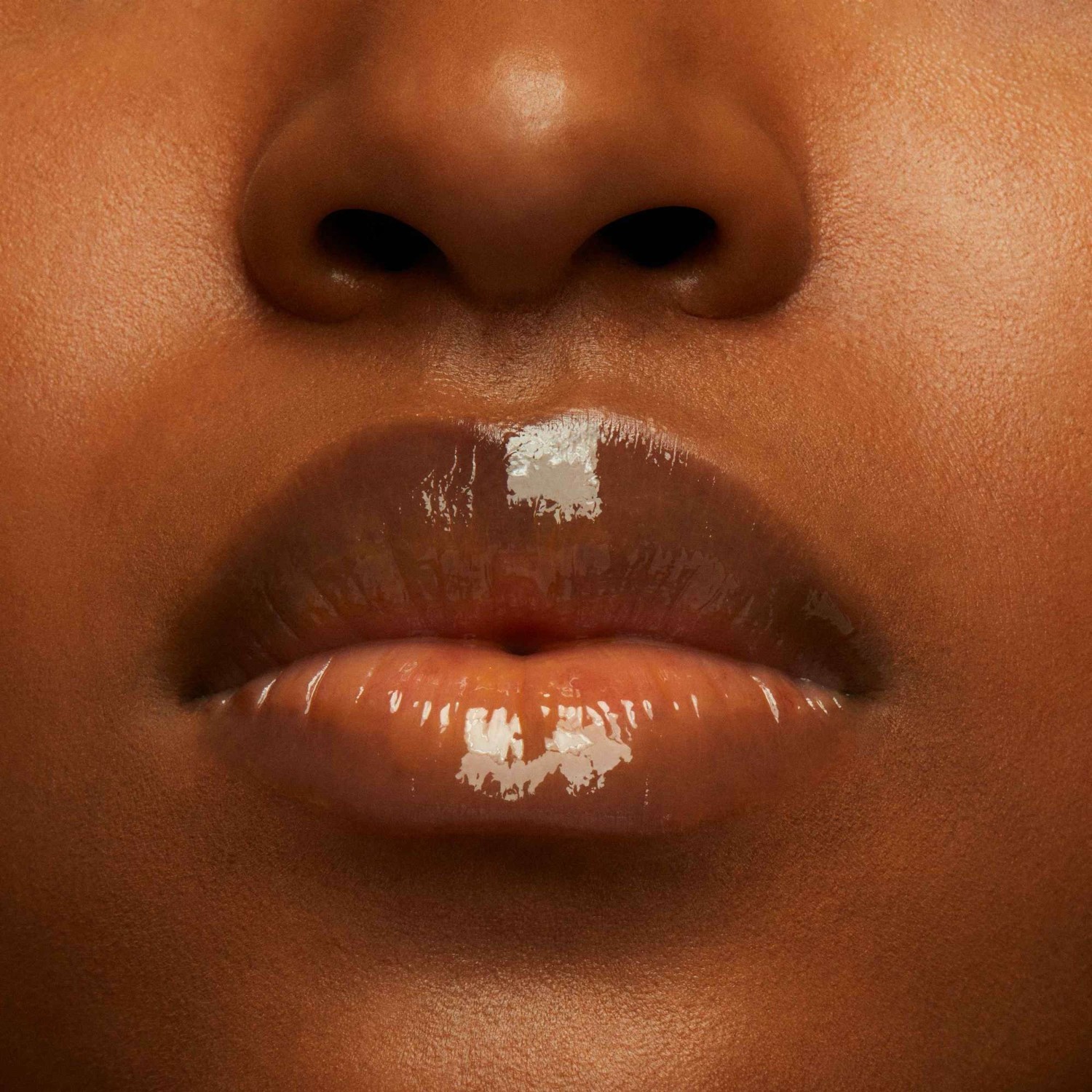MAC balzam za ustnice NOCTURNA Squirt Plumping Stick sijaj za ustnice - 2,3 g