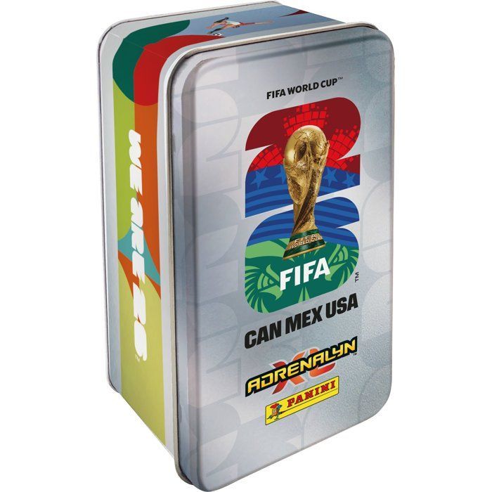 Metallbox – PANINI – FIFA WORLD CUP 26™ TCG – 8 Packs – 64 Karten