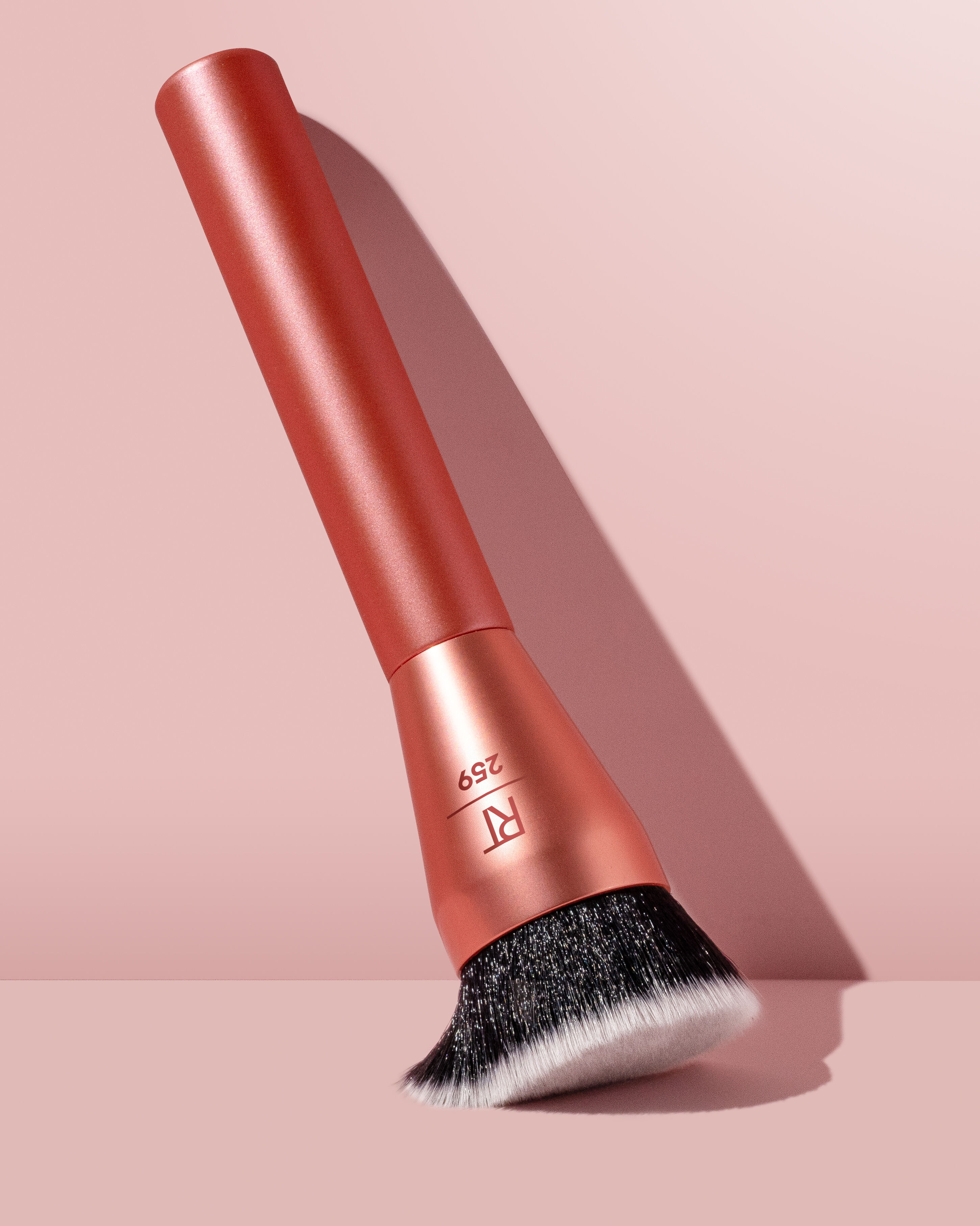 Real Techniques Glow Round Base Brush
