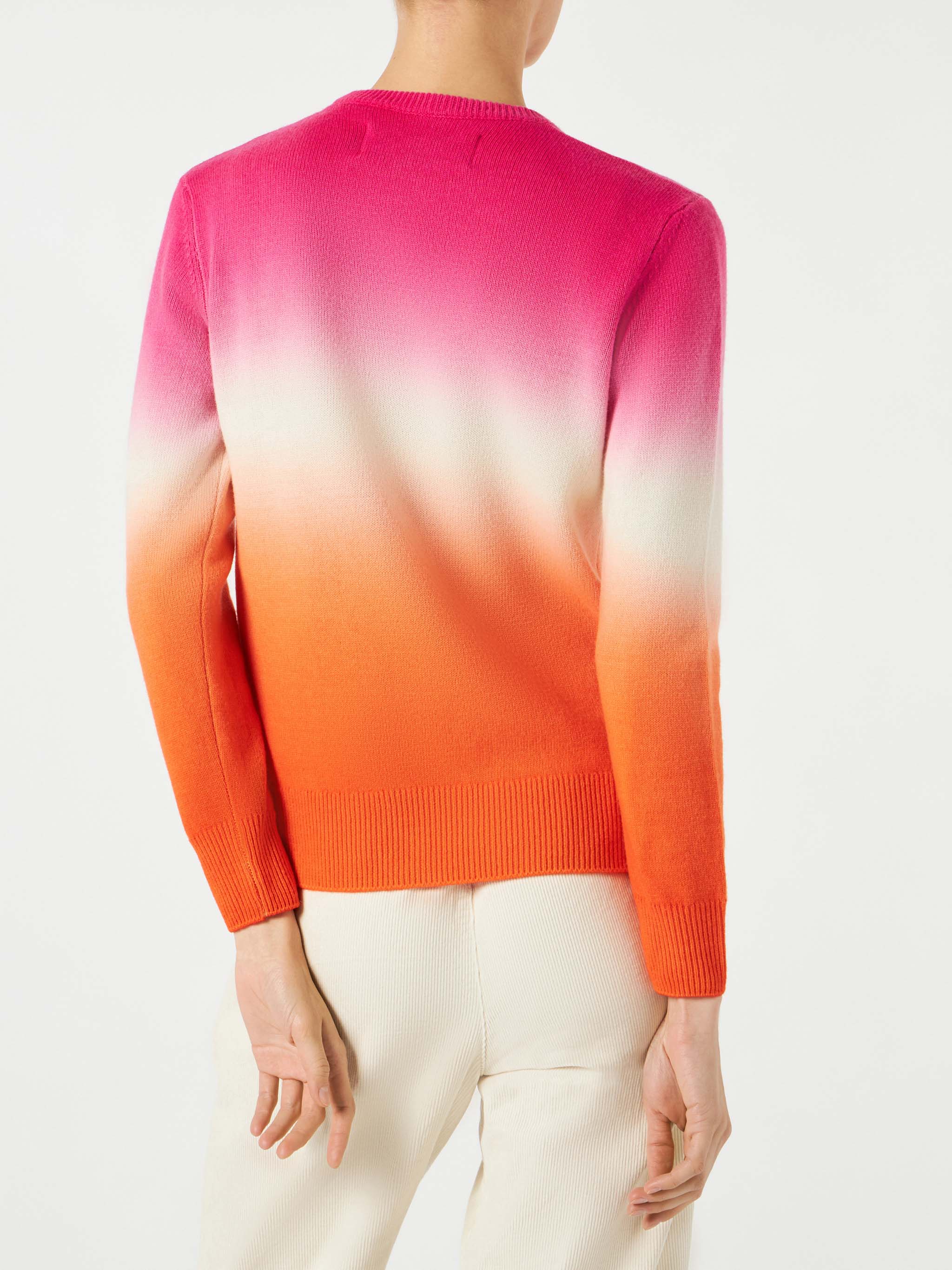 Maglione da donna fucsia e arancio degradé con scritta Ancora tu