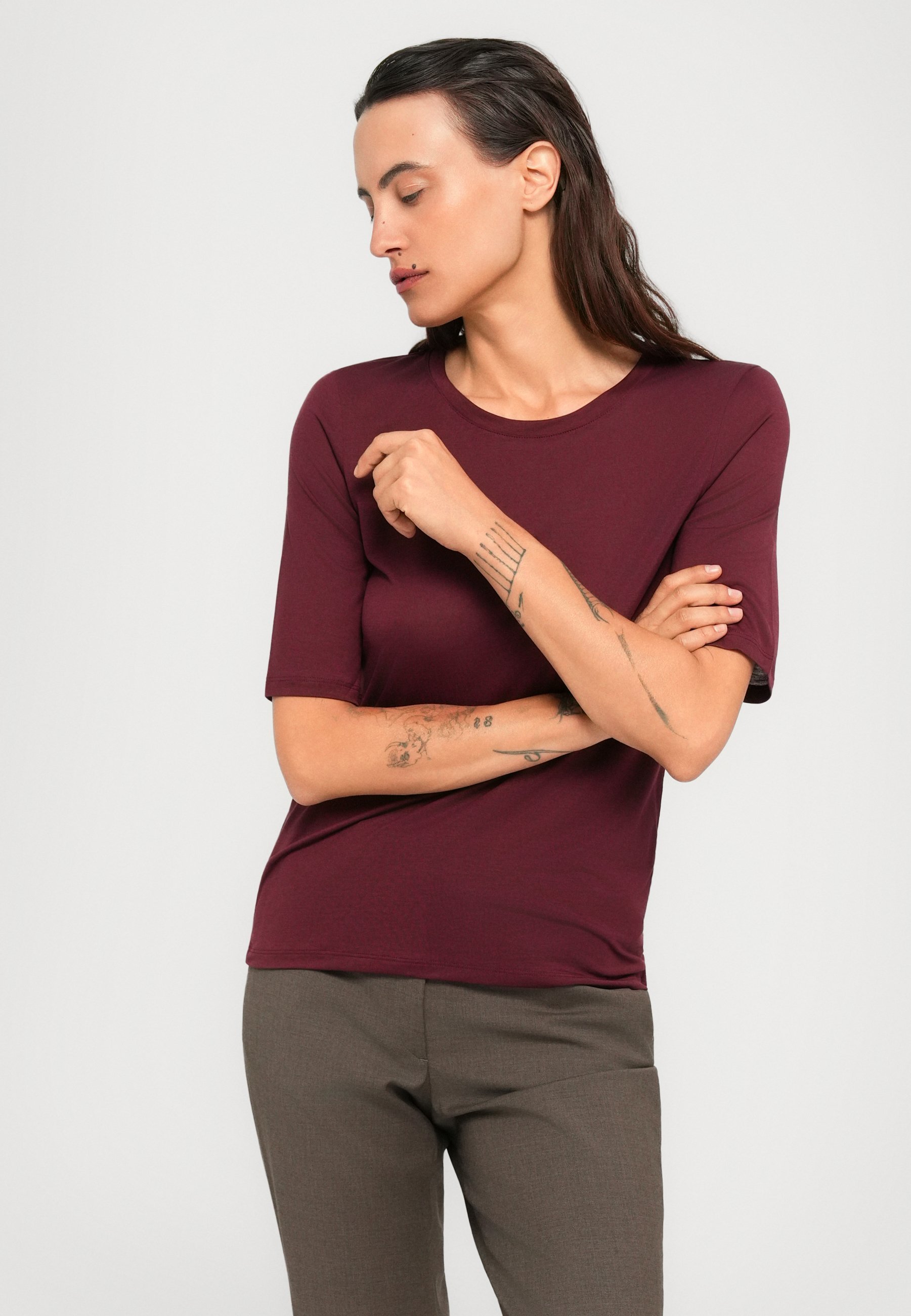 T-shirt Filippa K ELENA - T-shirt basique - bordeaux