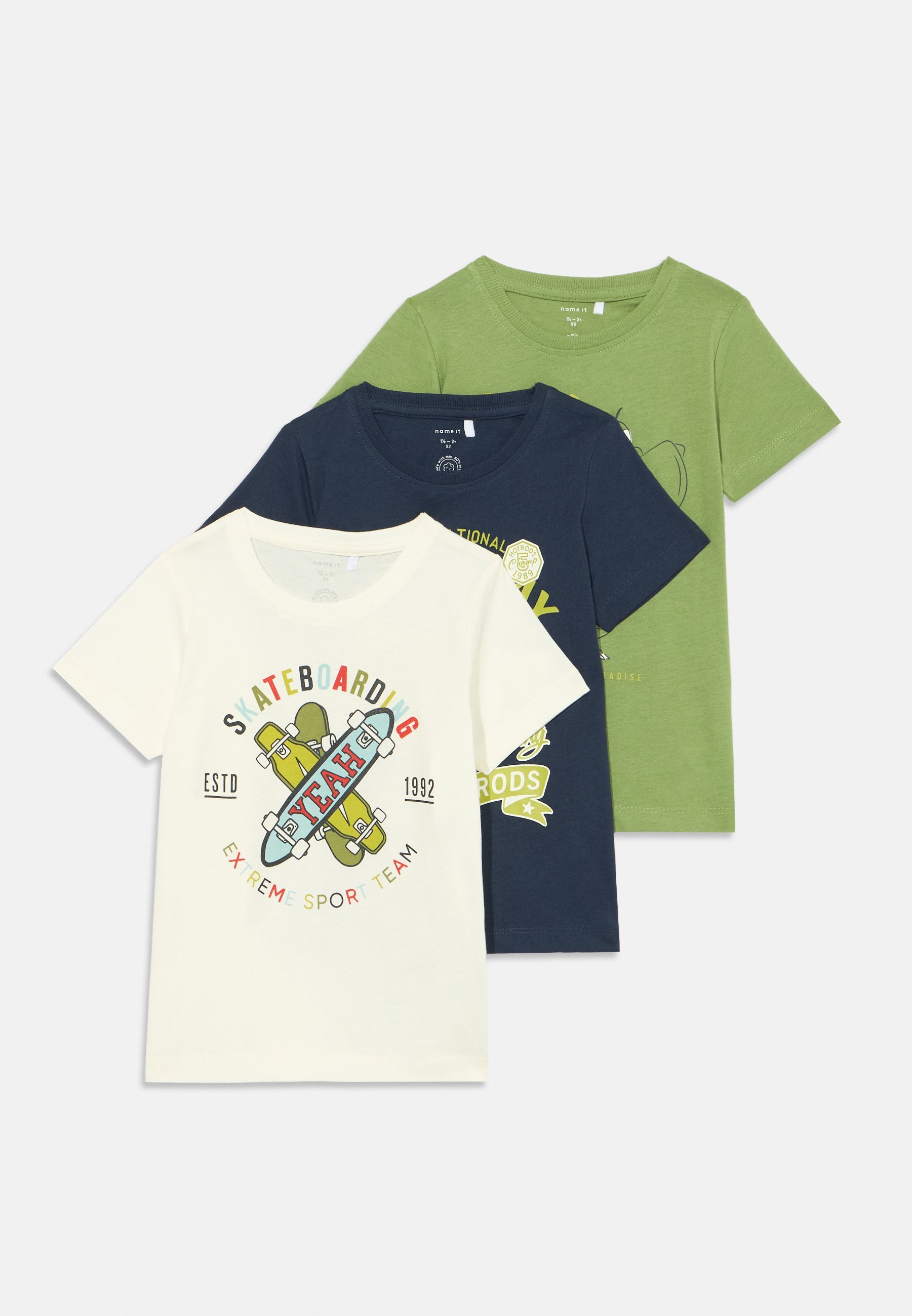 Noem het NMMKARLTON 3-PACK - Bedrukt T-shirt - kokosmelk/epsom/mood indigo
