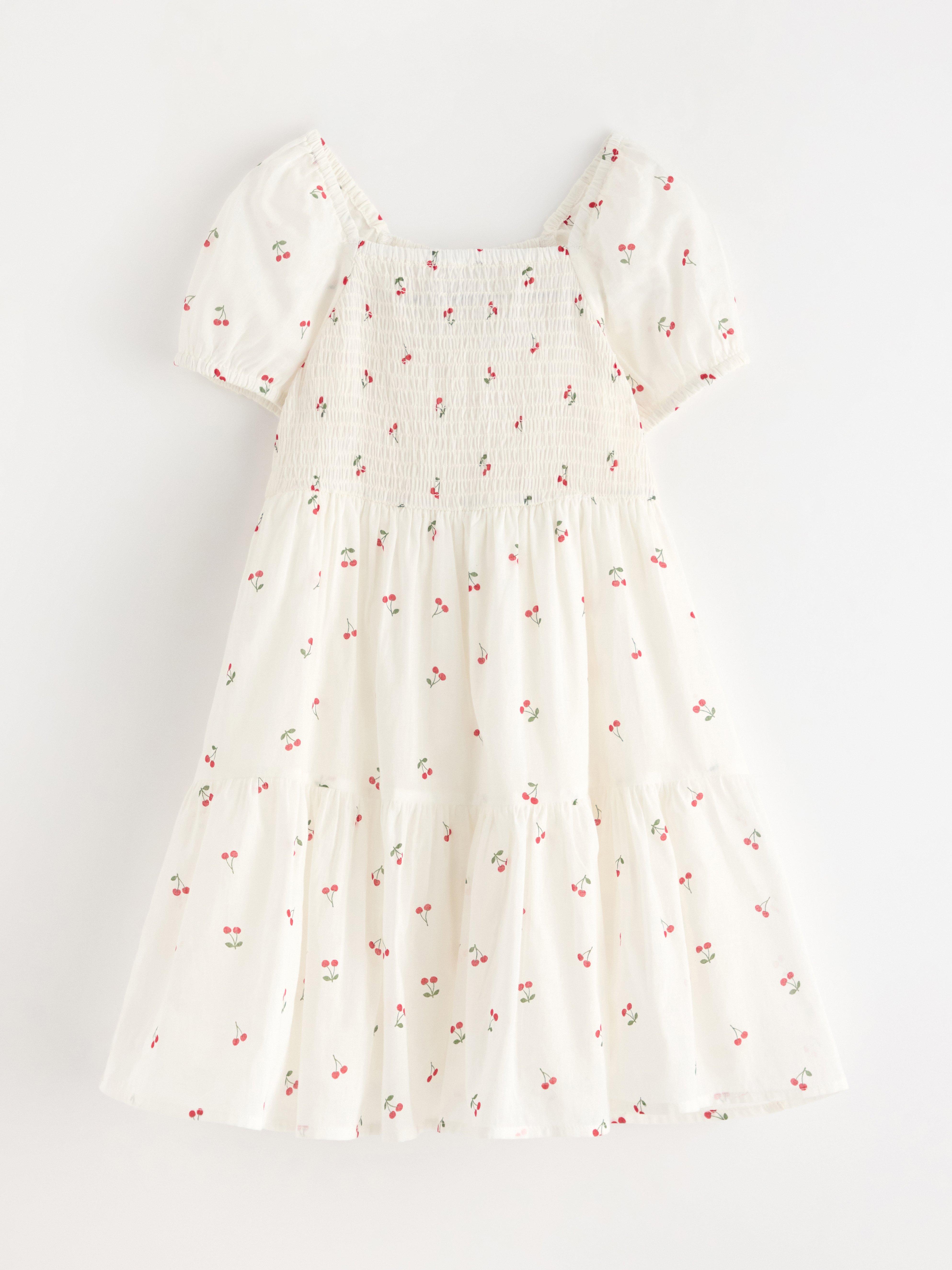 Vestido fruncido, color blanco empolvado claro