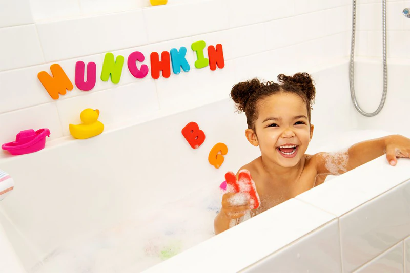 Munchkin Bath - vodná hračka do kúpeľa s písmenami a číslami
