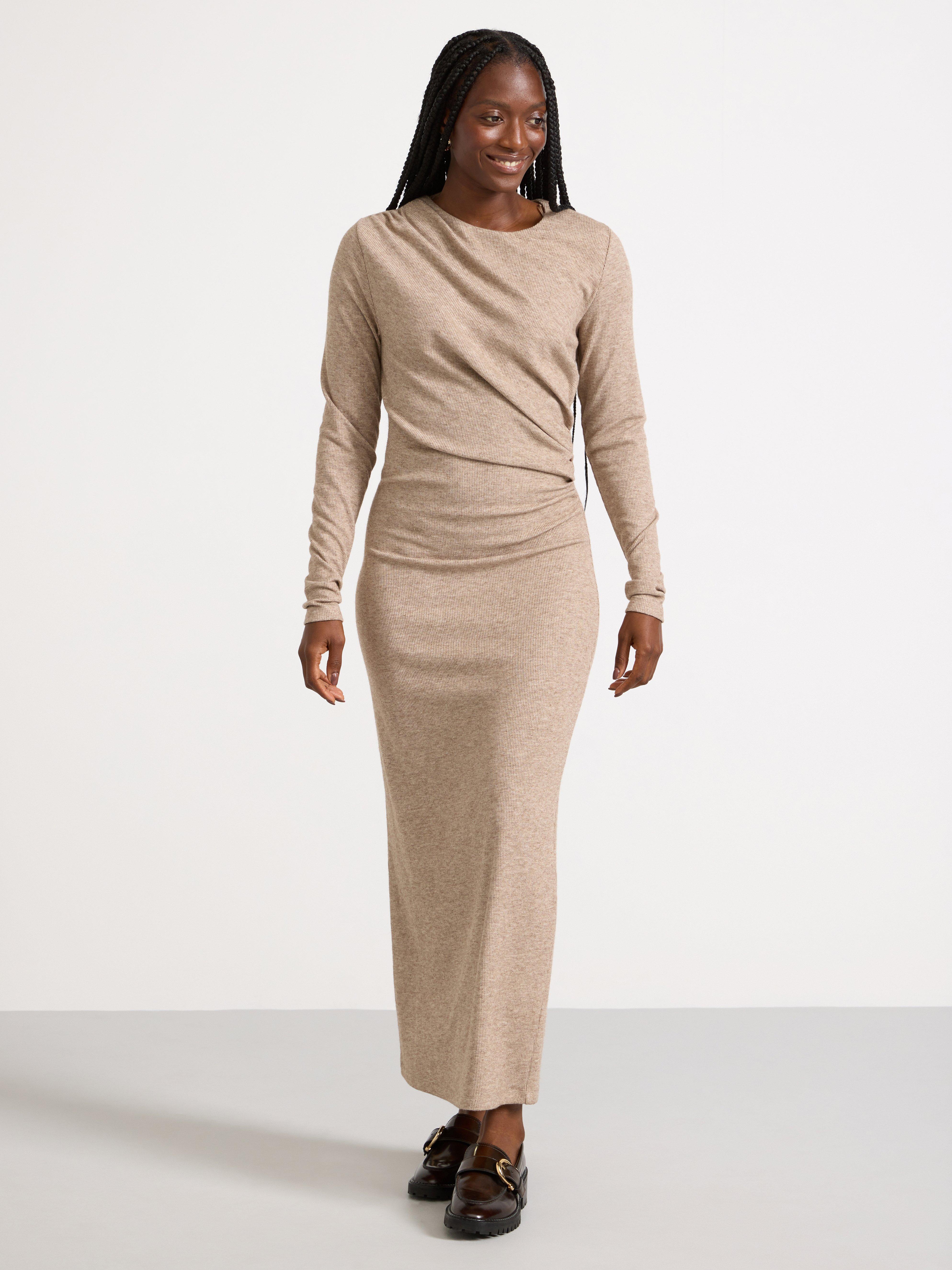Vestido midi canelado bege mesclado