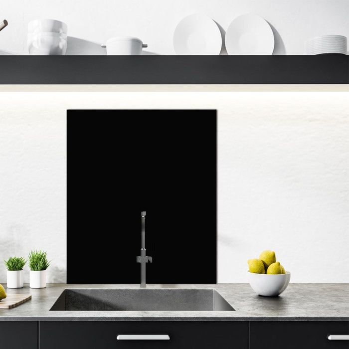 Svart självhäftande stänkskydd i aluminium - 60 cm x 70 cm - Svart - Självhäftande baksida - Spiskåpsfäste