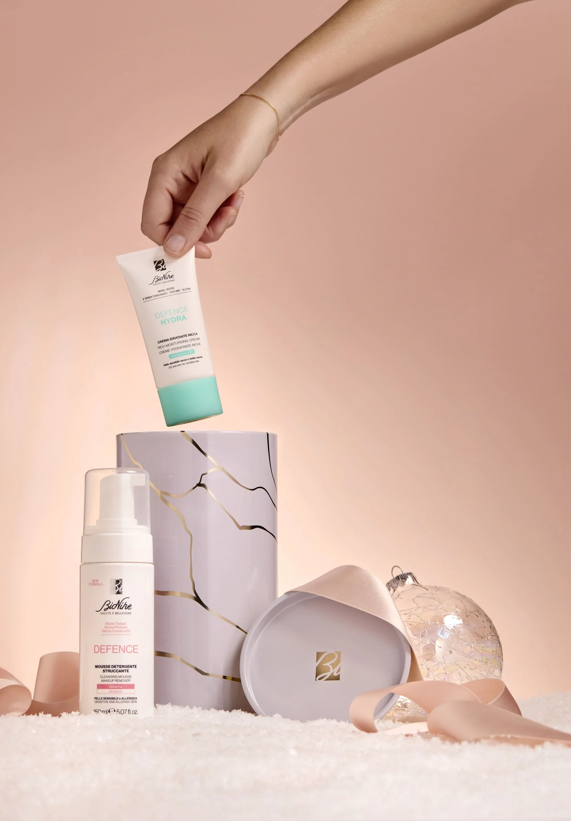 Defence BEAUTY ESSENTIALS kit natale 2025 - Cofanetto Detergente, Mousse detergente viso