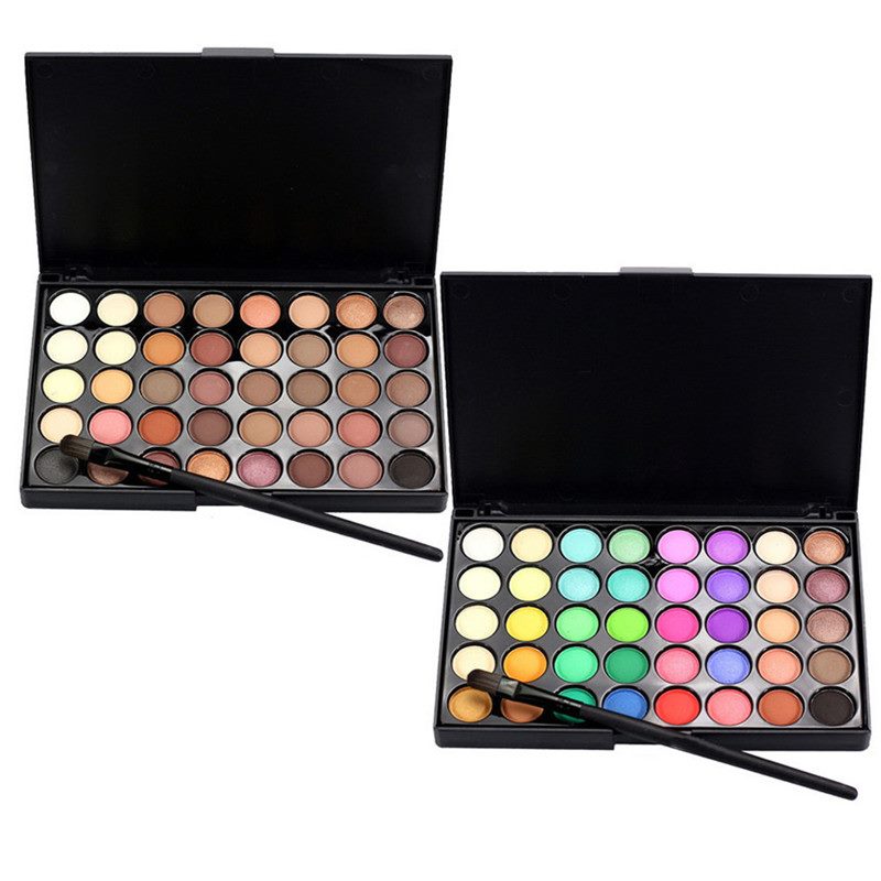 Palette de 40 fards à paupières mats nacrés et scintillants. Poudre de maquillage cosmétique teintée. Pigments de couleur.