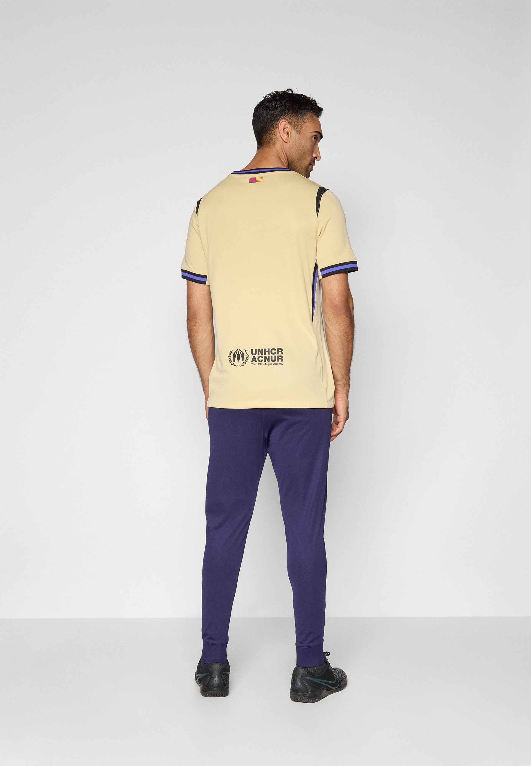 Nike Performance FC BARCELONA STRIKE PANT - Odzież klubowa - imperial purple/midwest gold-coloured