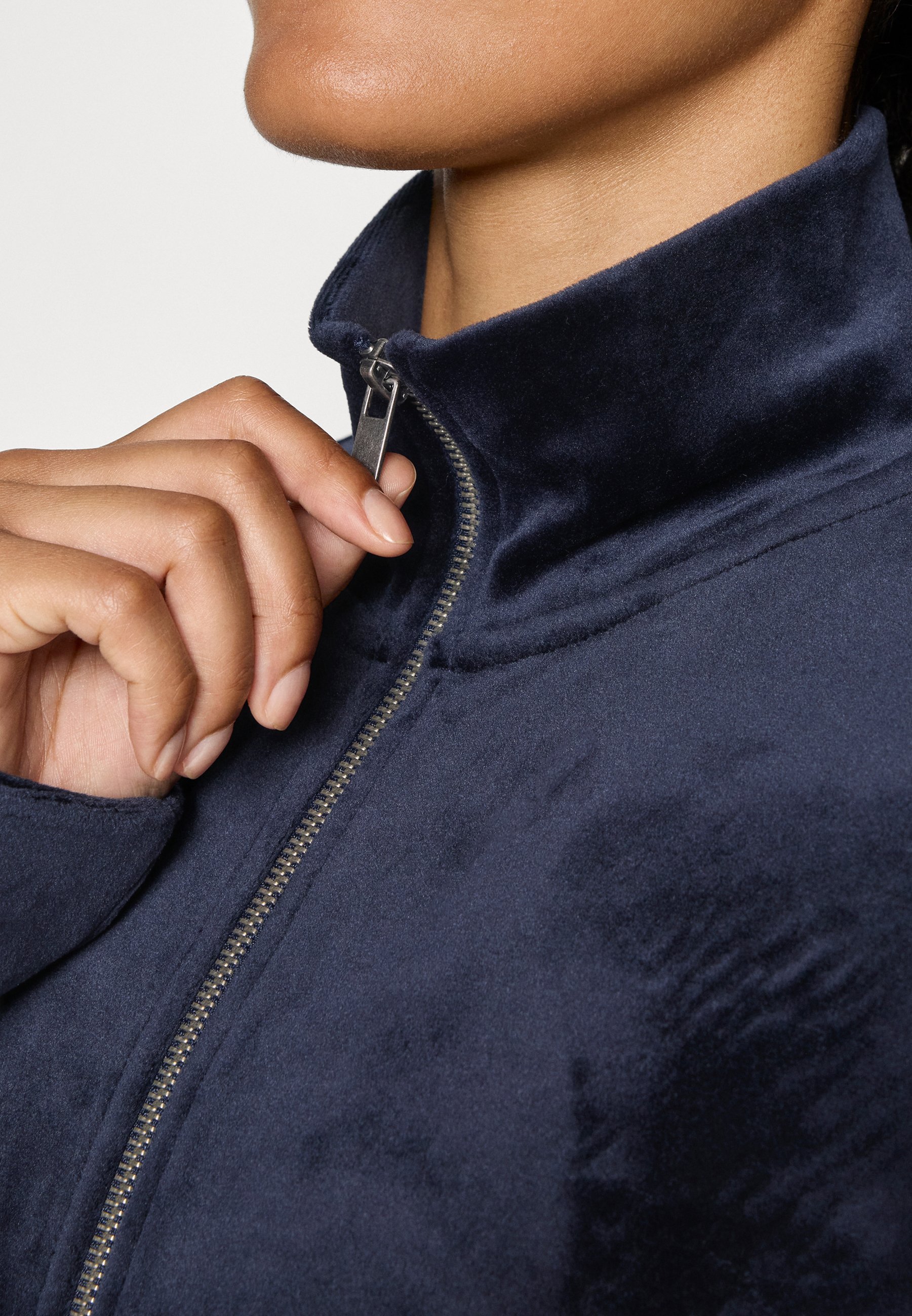 ONLY Play ONPMIA SHORT - Trui met rits - nachtelijke hemel