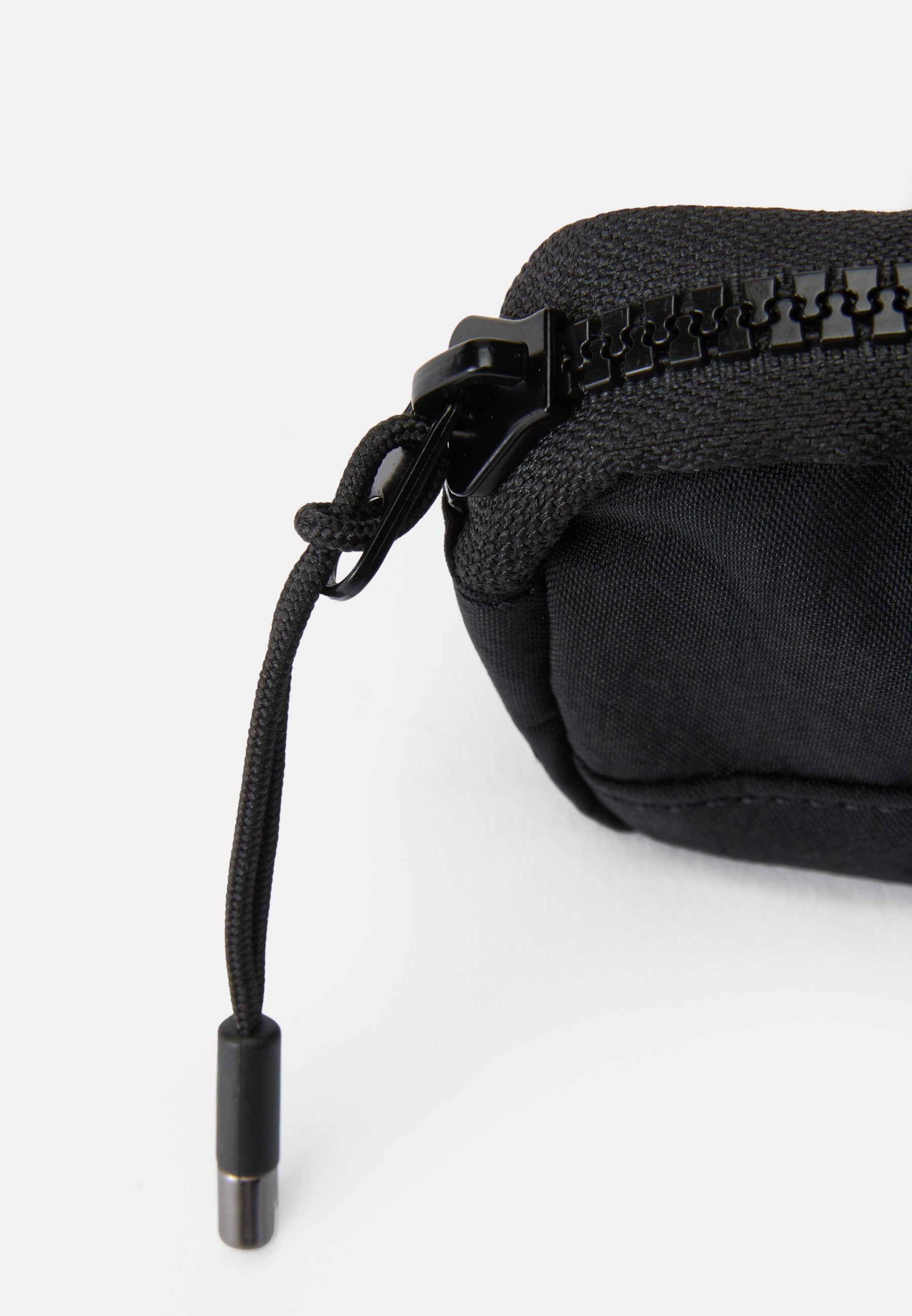 Nike Sportswear AURA EARBUDS CASE UNISEX - Tech accessoire - zwart