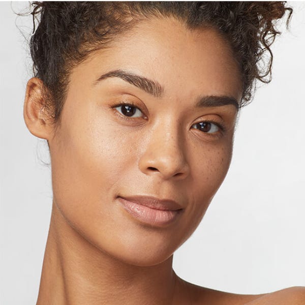 Double Wear Stay-In-Place Oil-Control SPF 10