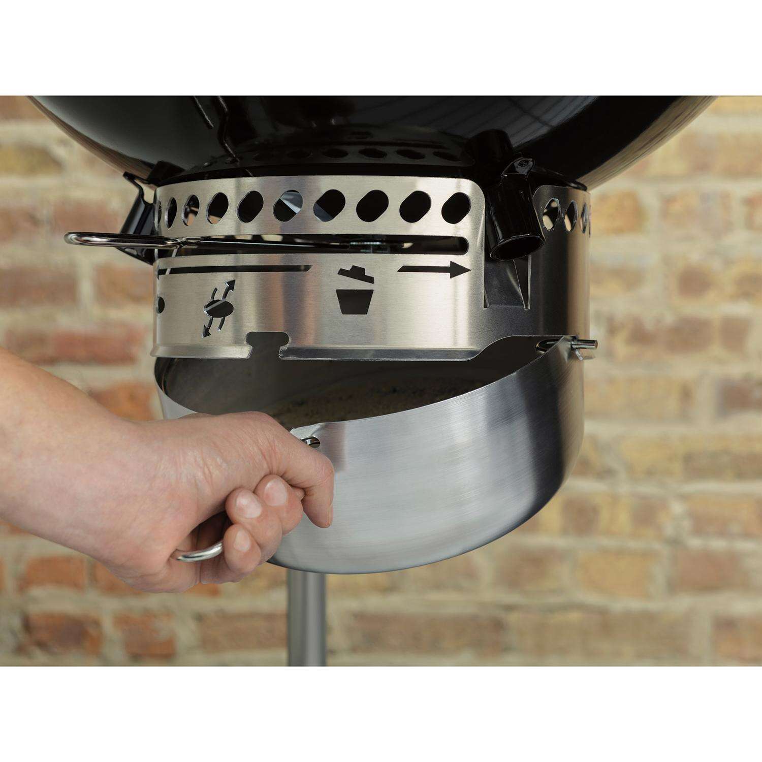 Weber 22 tuuman Performer Deluxe -hiiligrilli musta