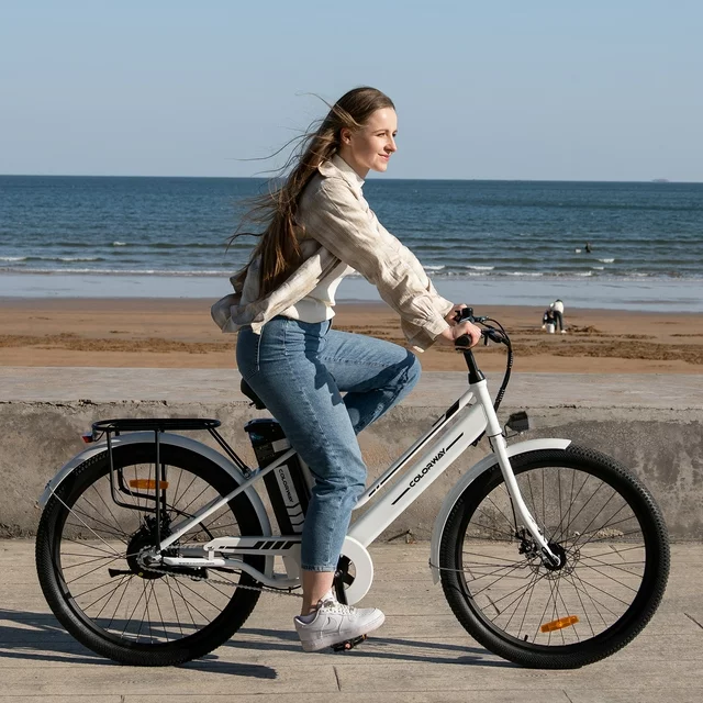Bicicleta elétrica feminina COLORWAY 26, motor potente de 500 W, bateria removível de 36 V 12 Ah, velocidade máxima de 32 km/h.