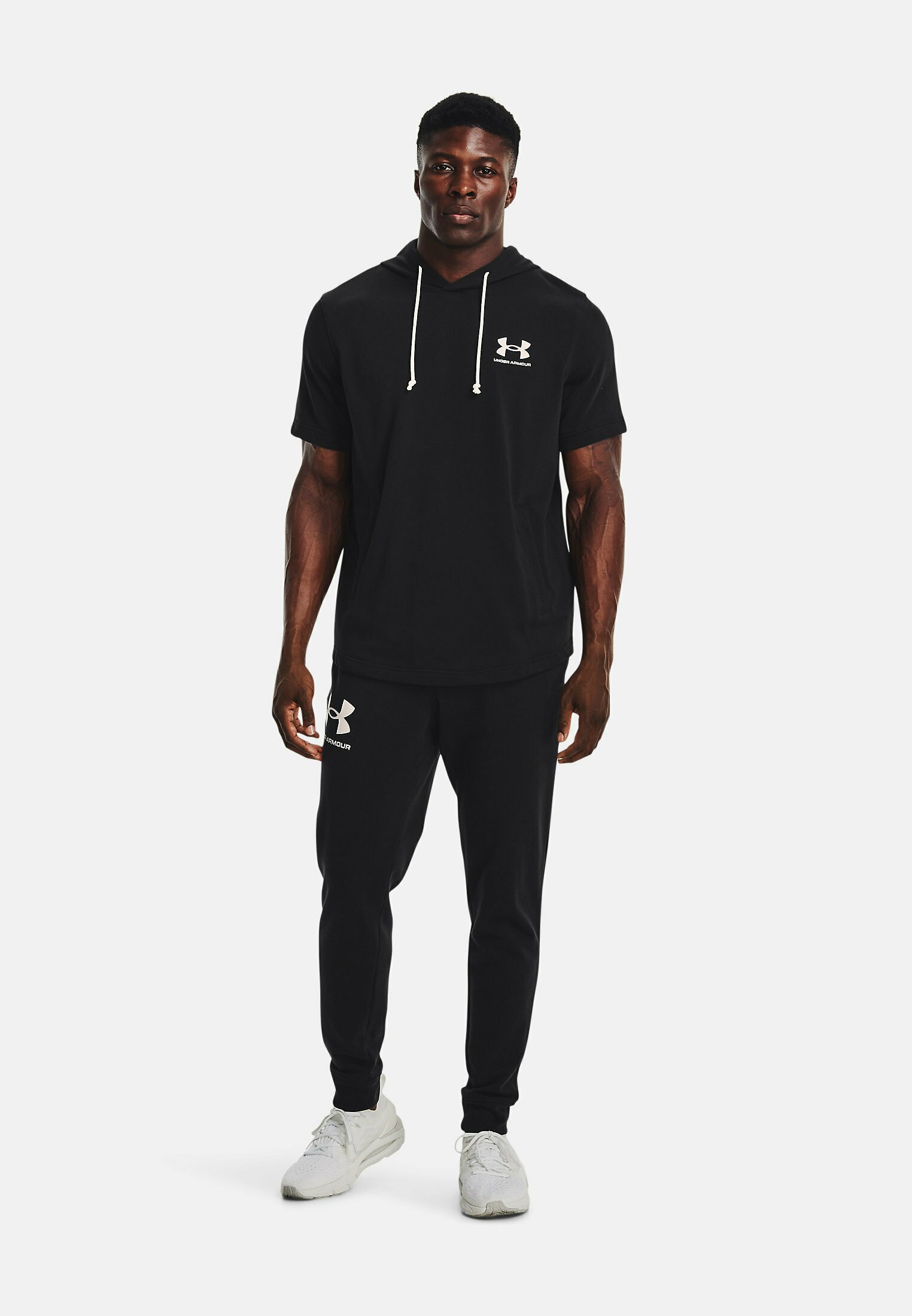 Under Armour RIVAL TERRY - Tricou cu imprimeu - negru