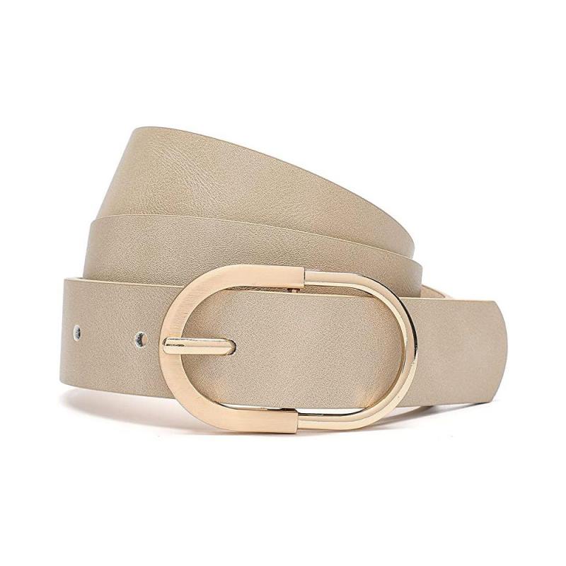 Ceinture en cuir pour femme avec boucle dorée, idéale pour une robe.