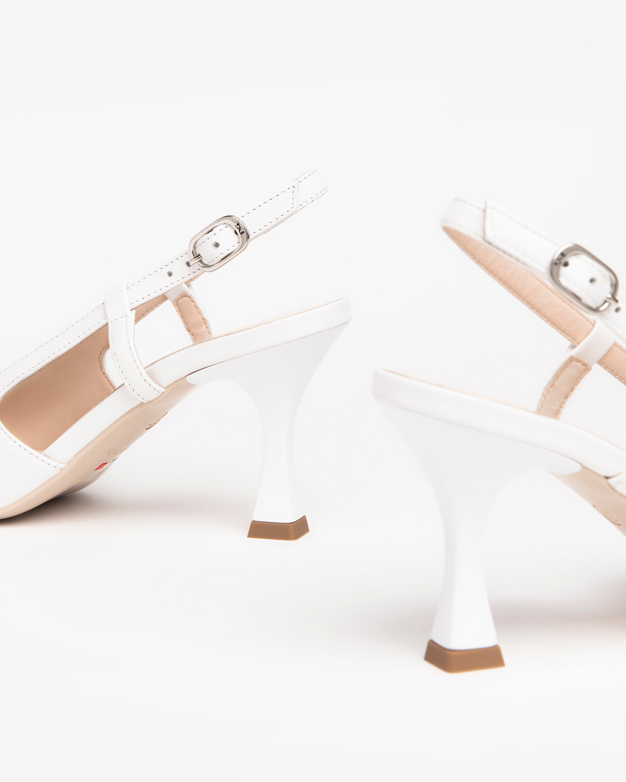  Damen-Pumps aus Leder