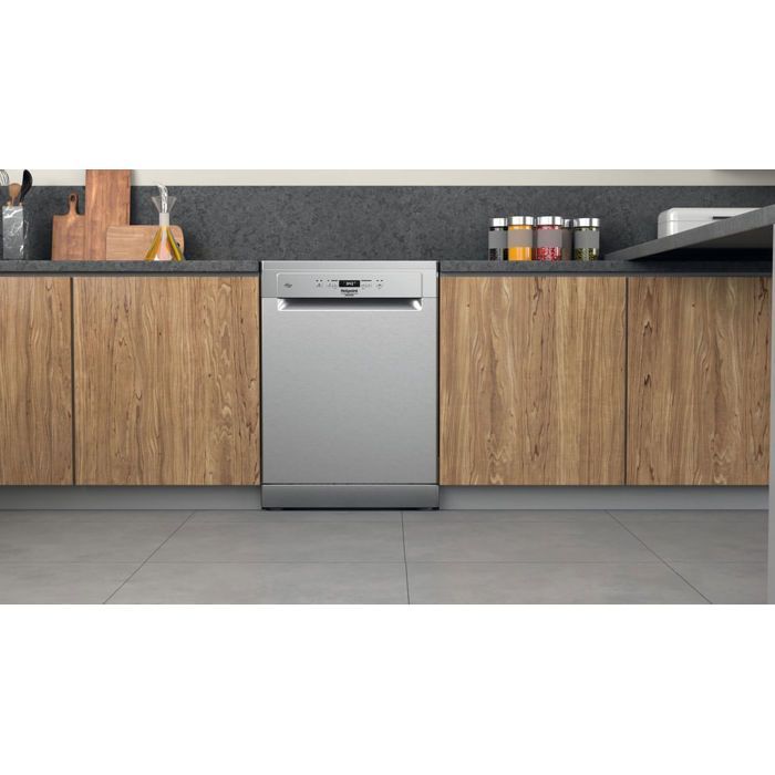Lavastoviglie a libera installazione in acciaio inox HOTPOINT HFC3C26FX