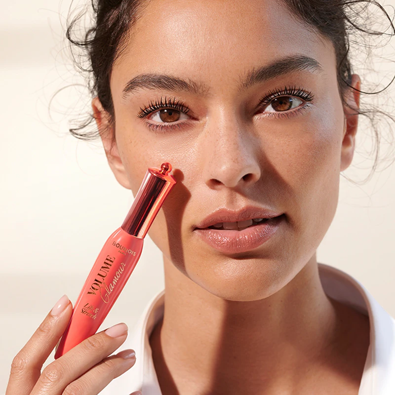 Maskara Bourjois Volume Glamour Lift & Stretch, ktorá natočí a zväčší objem mihalníc