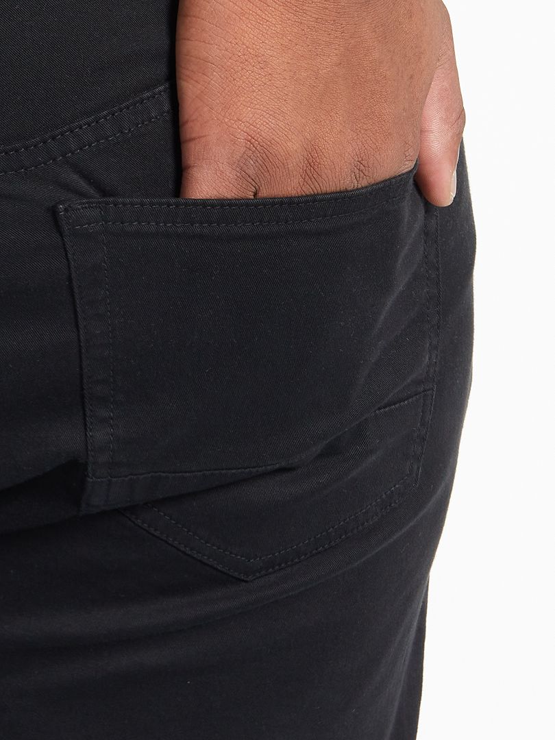 Calças Slim Fit L32 - Pretas