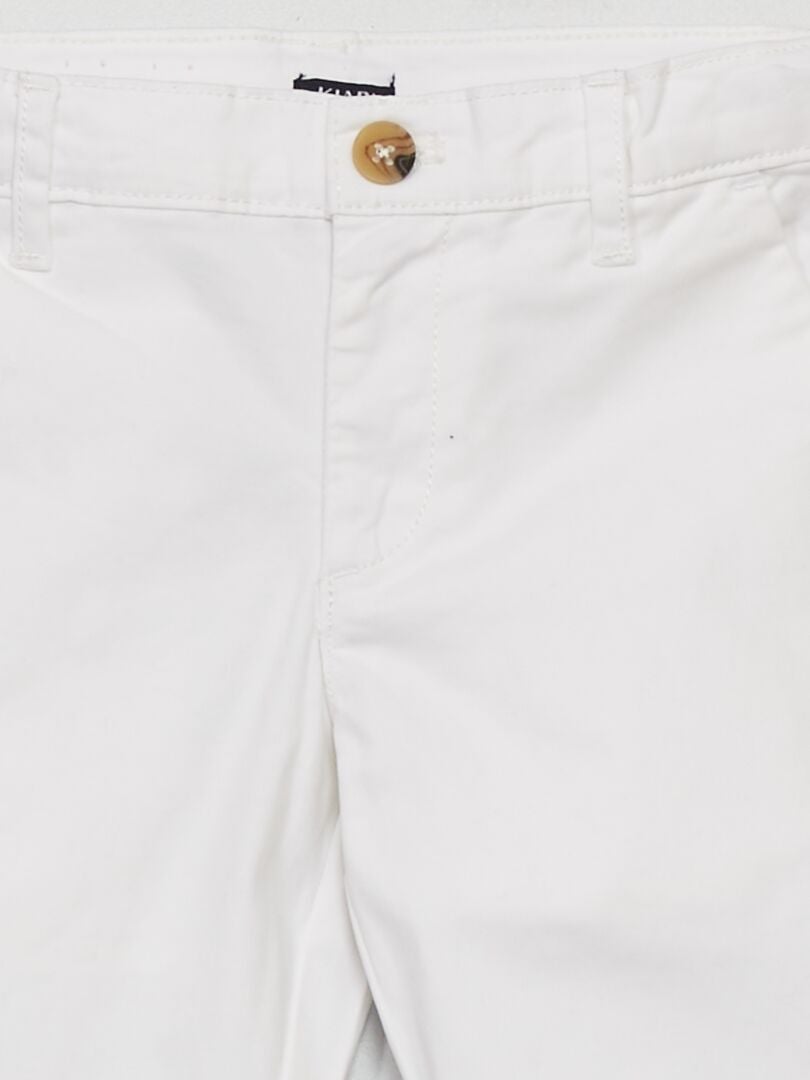 Calças chino brancas