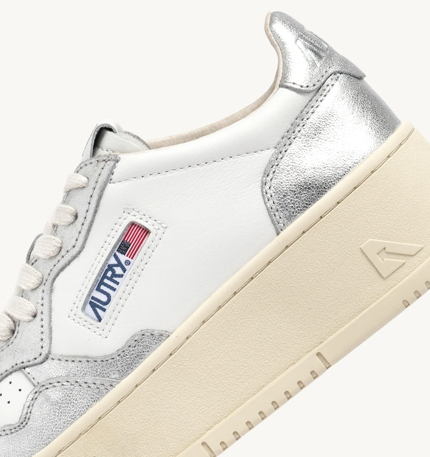 TENISI MEDALIAT PLATFORM JOS IN PELLE BIANCA E ARGENTO