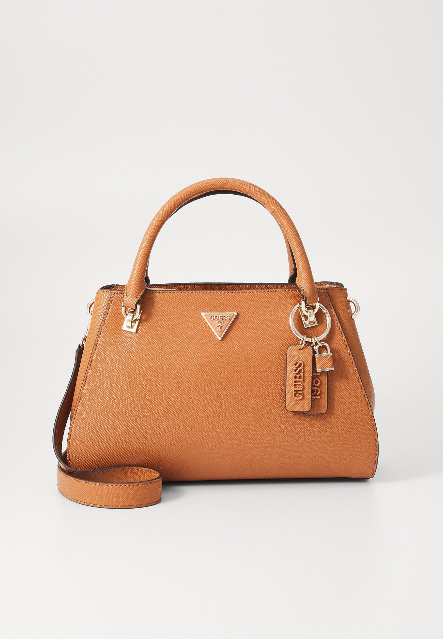 Guess NOELLE II LUXURY SATCHEL - Borsa a mano - color cognac chiaro