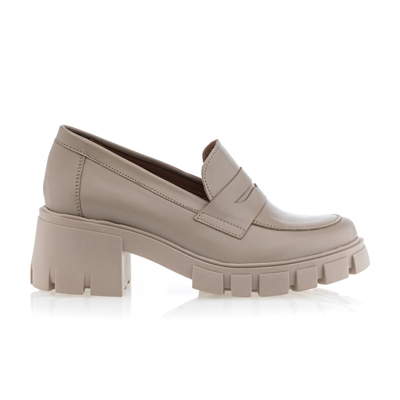 Mocassins / chaussures bateau Femme Beige