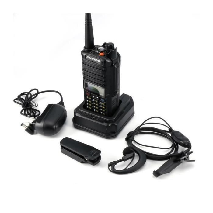 Baofeng UV-9R Plus Talkie-walkie FM radio VHF/UHF IP67 étanche avec double bande/affichage/veille longue portée (Casque ajouté)