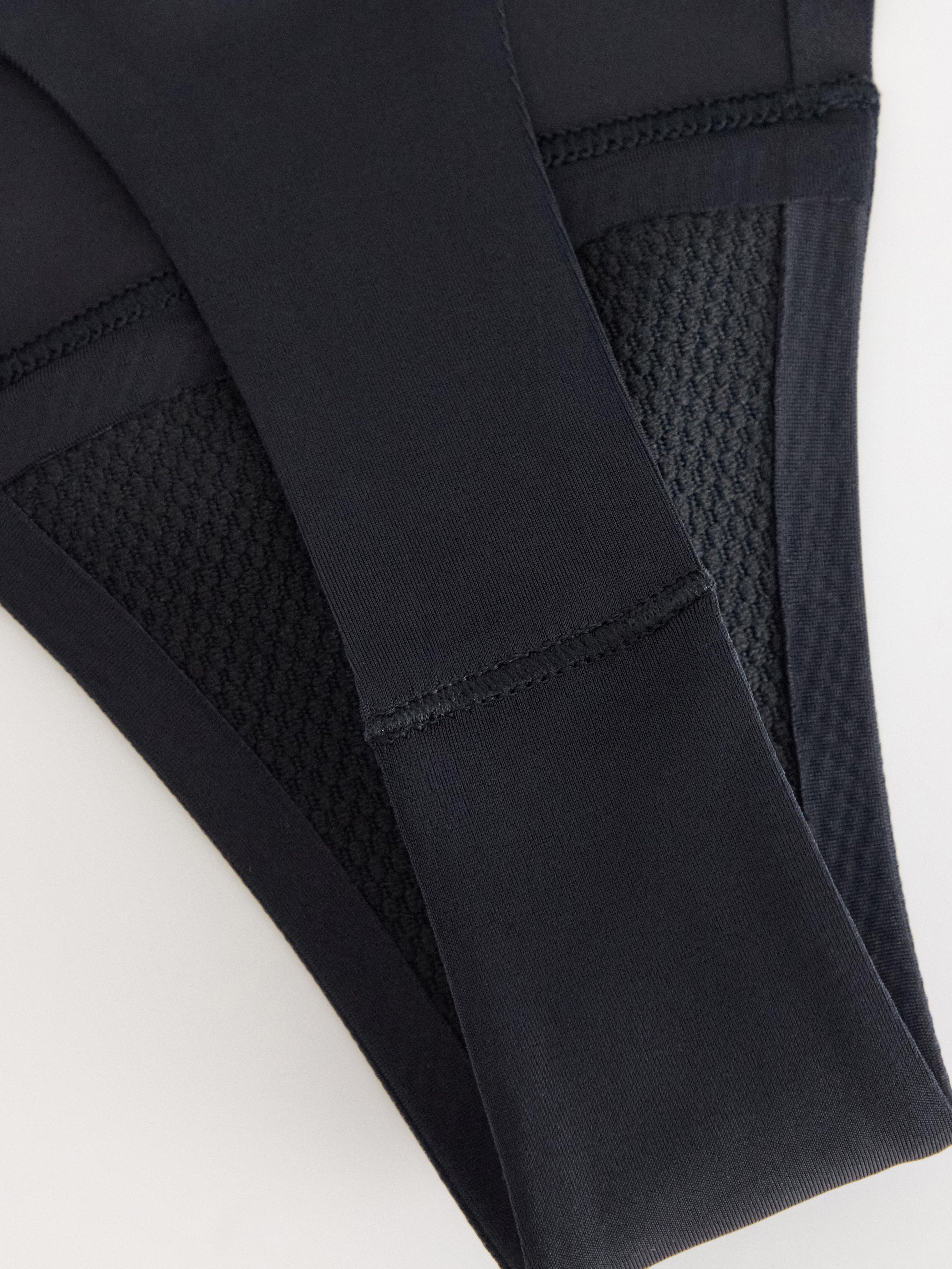Menstruser med lysabsorbering – aktiv – Female Engineering Black