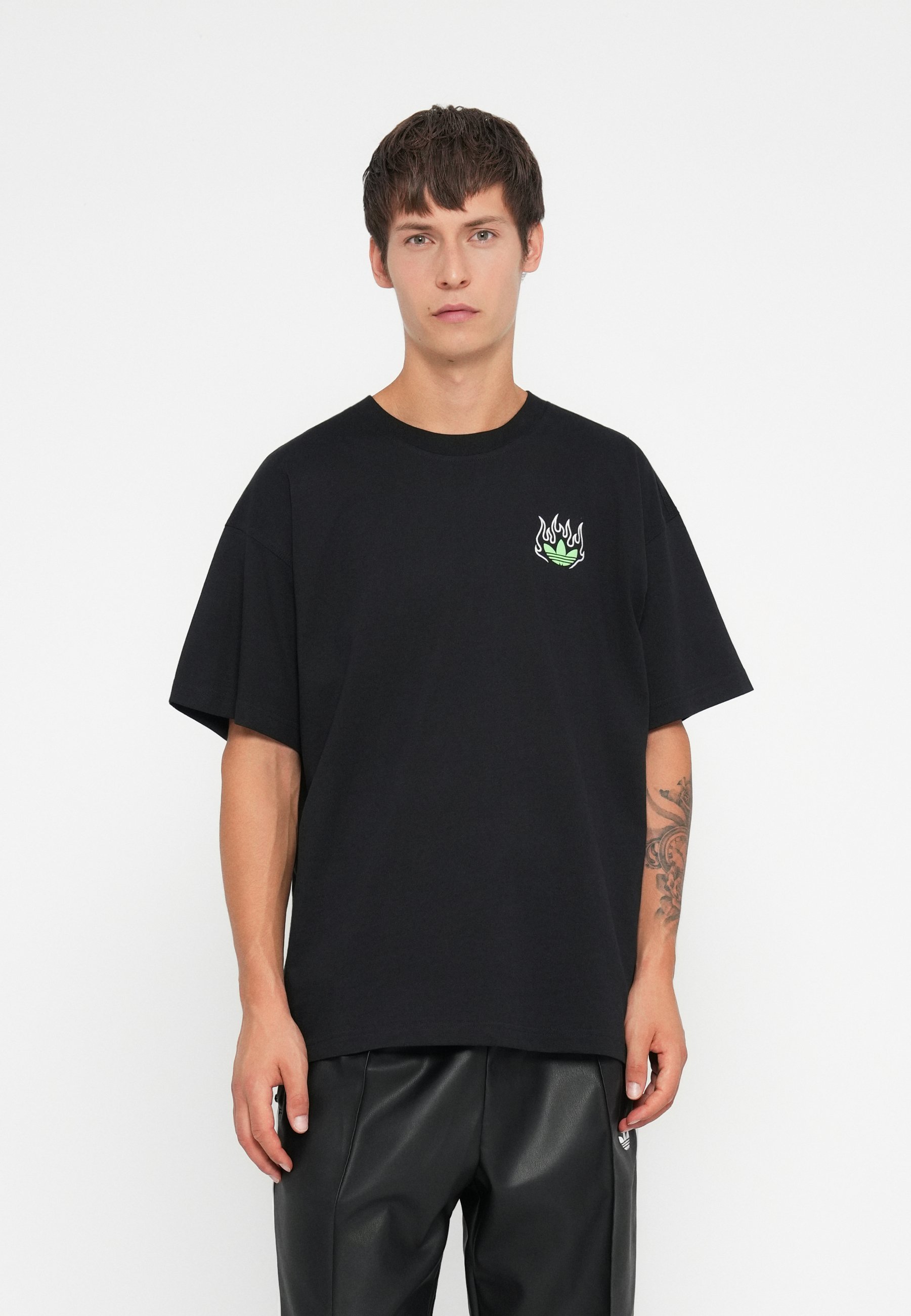 Tricouri adidas Originals