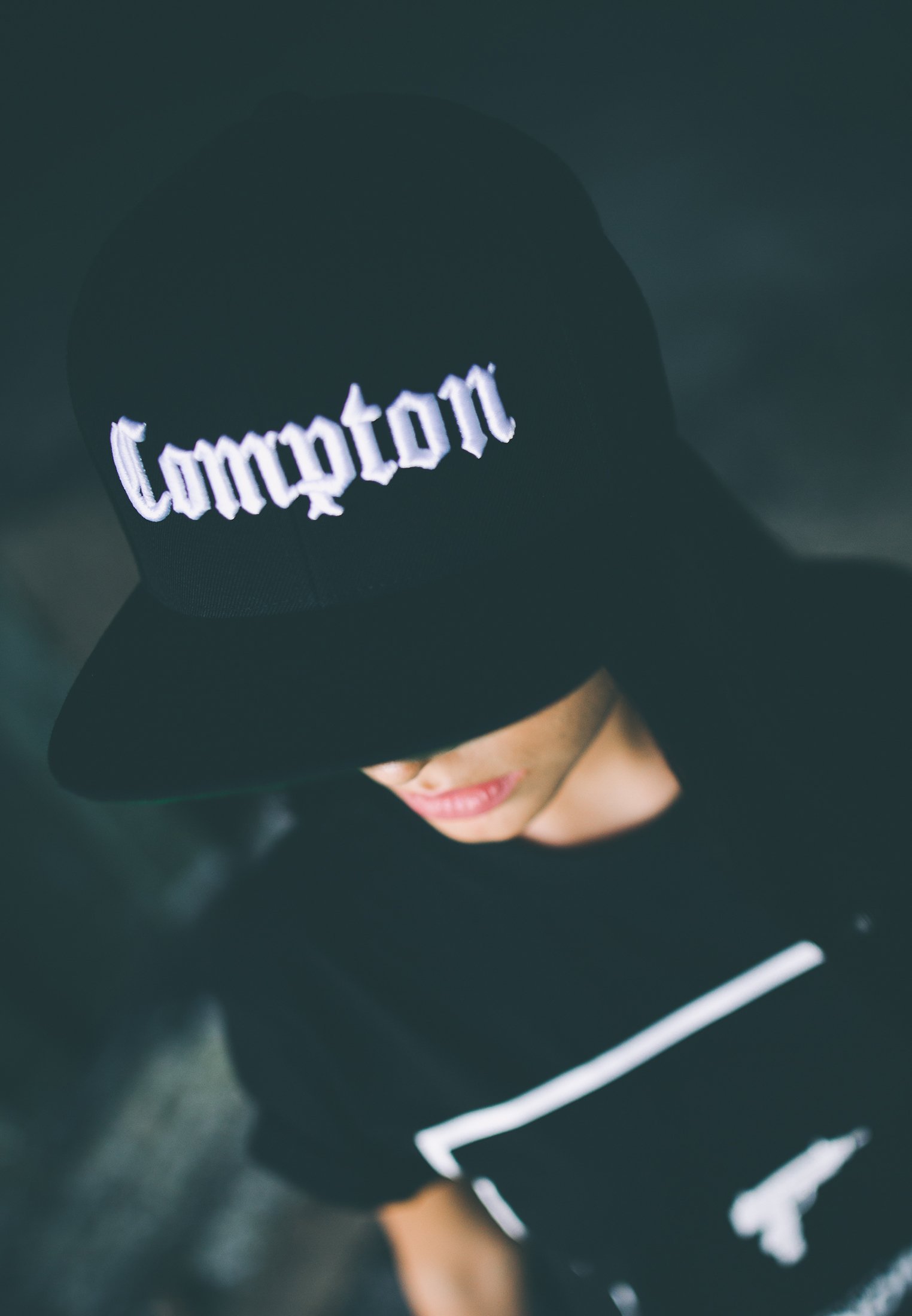 Mister Tee COMPTON - Pet - zwart