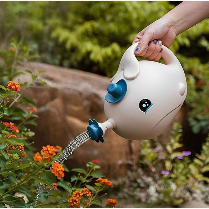 Regadera de plástico con aspersor para jardín, maceta infantil con diseño de ballena pequeña, 1,2 L, color rosa.