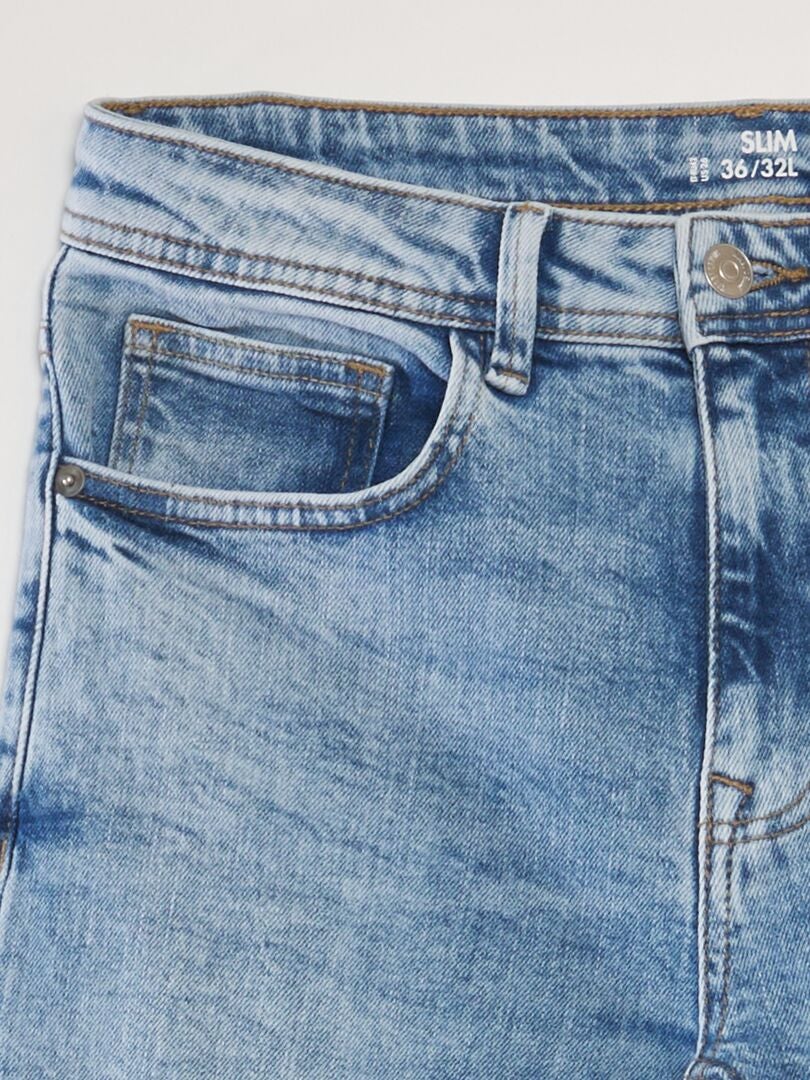 Calça jeans slim com detalhes desgastados - L32 - AZUL