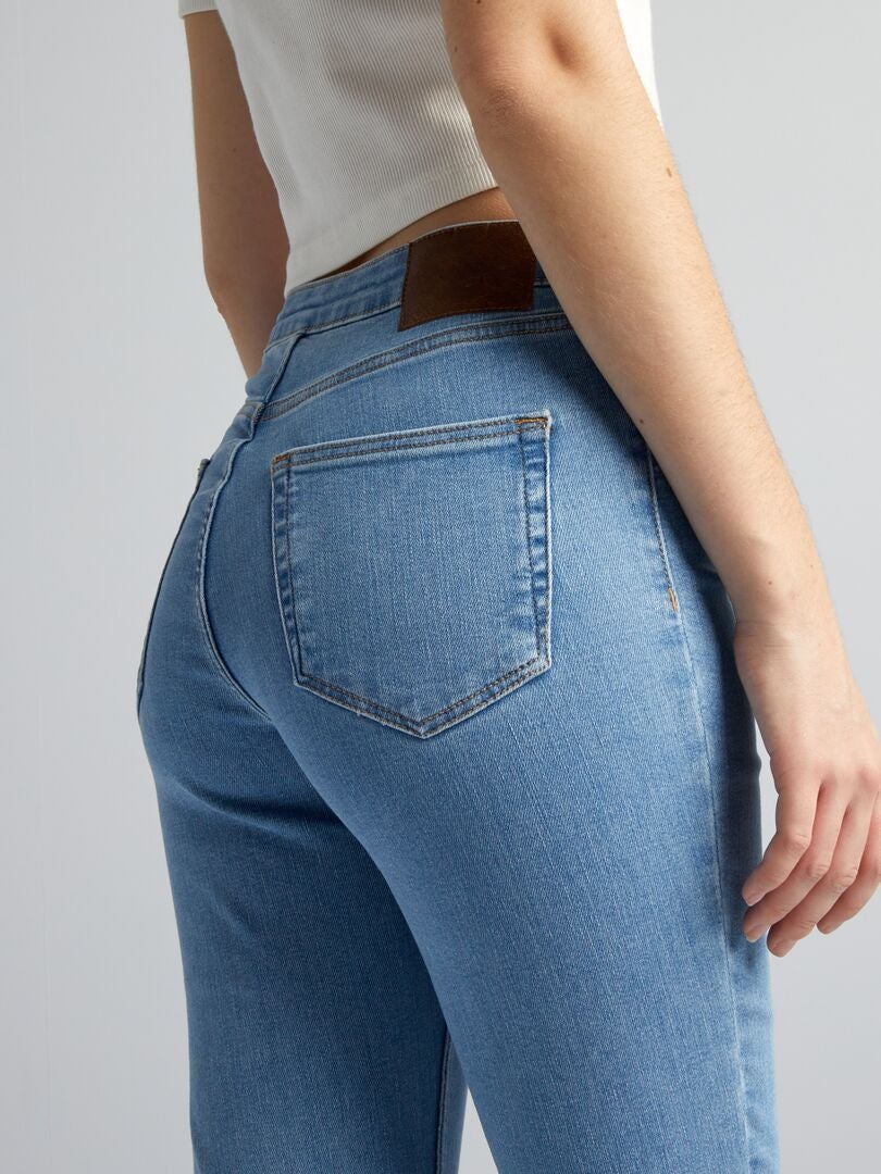 Jeansy z wysokim stanem i rozszerzanymi nogawkami typu bootcut - NIEBIESKIE