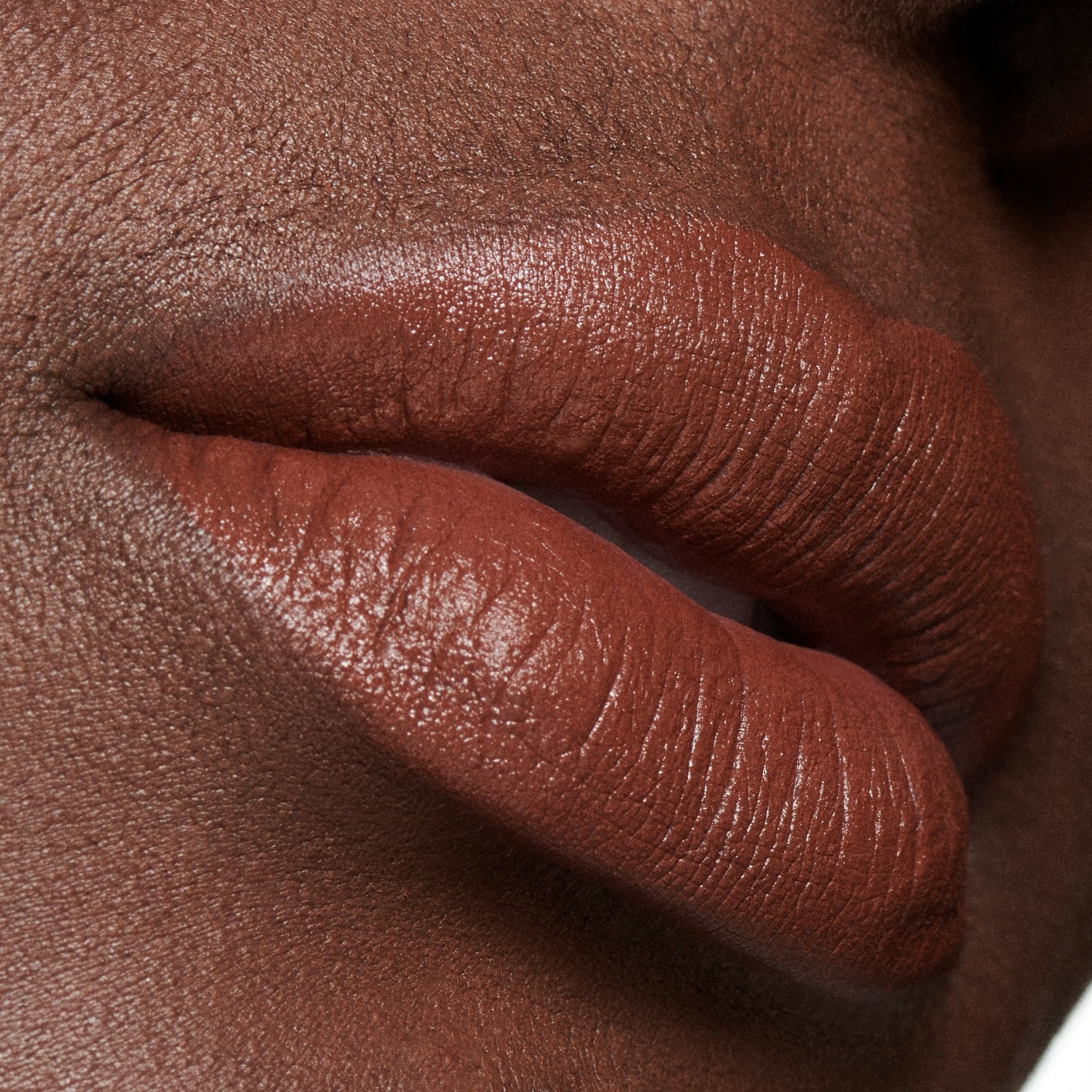 MAC Lippenstift Intimate Nudes MACximal Silky Matte -huulipuna - 3,5 g
