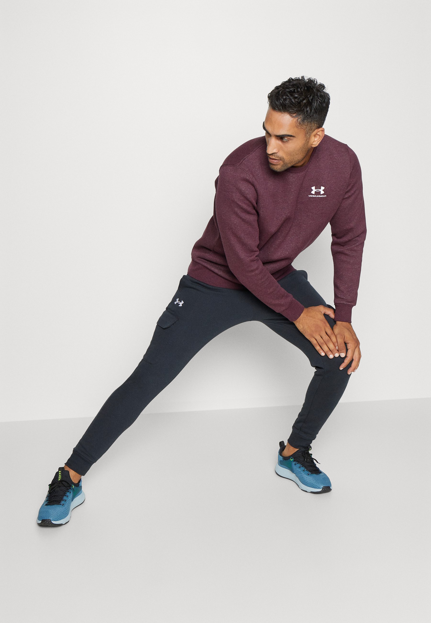 Under Armour RIVAL FLEECE sportinės kelnės - juodos/baltos