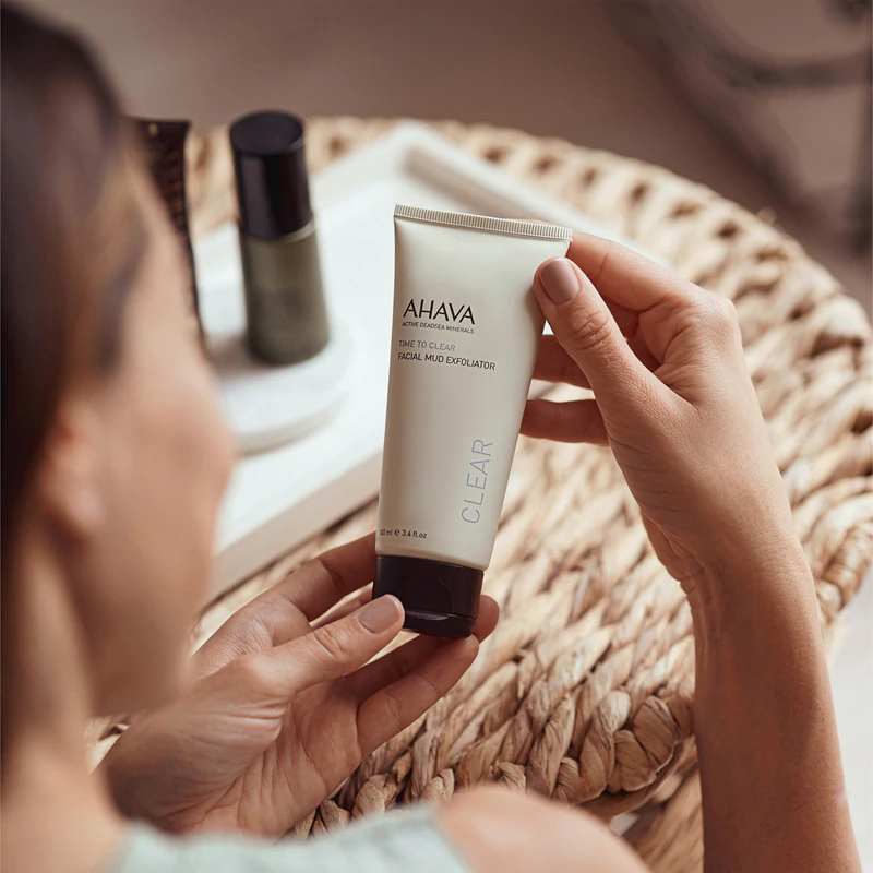 AHAVA Hora de Limpar o Esfoliante Facial de Lama
