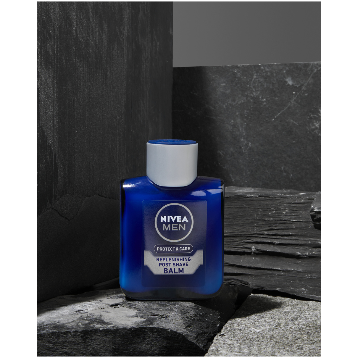 Balsamo dopobarba idratante Nivea Men con vitamina E e provitamina B5 100ml Protect Care Men