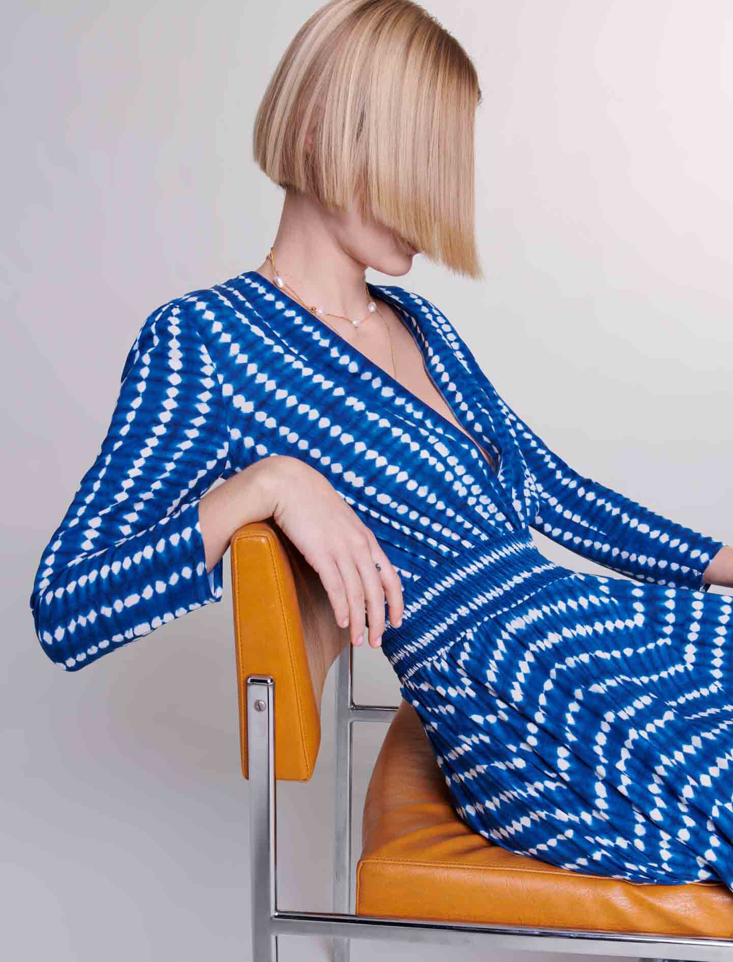Rochie lungă asimetrică - imprimeu tie-dye - picătură albastră