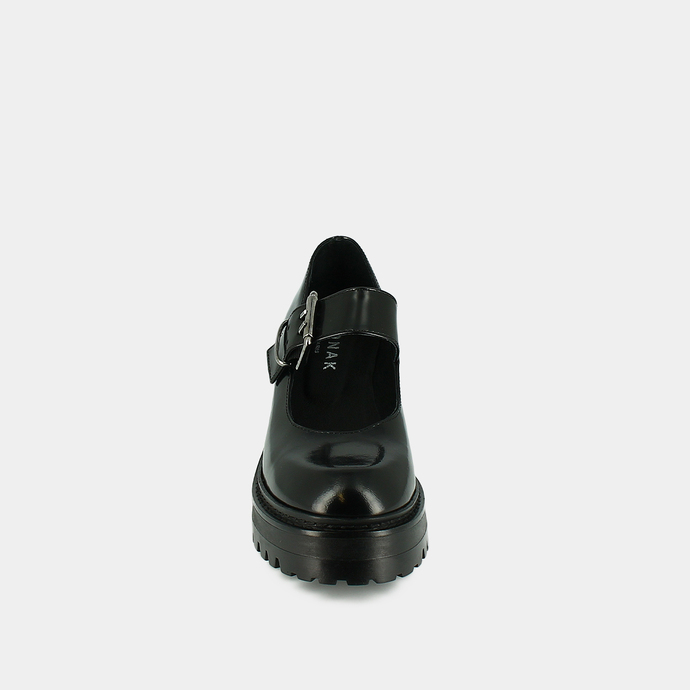 Babies à brides et semelles crantées  en cuir glacé noir